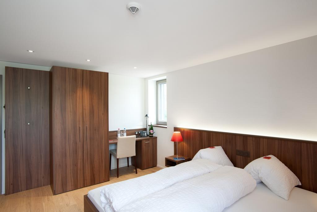 Seehotel Delphin Meisterschwanden Δωμάτιο φωτογραφία